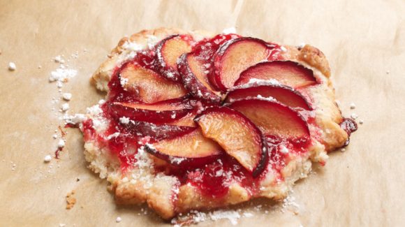 Quick and tasty preparation of fruit tarts, recipe Bild Tartes with plums or plums