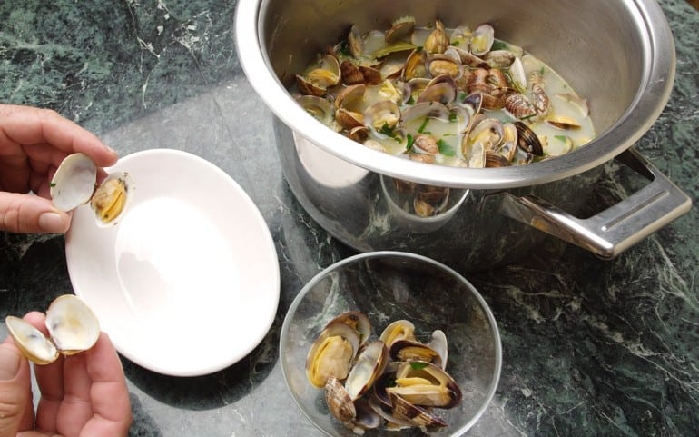 "Release" Vongole clams after cooking