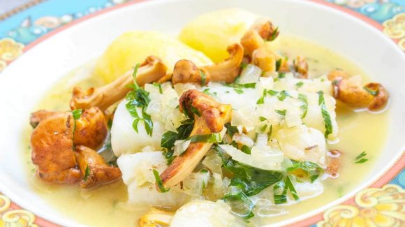 Poached Fish: Recipe Cod poached with Chanterelles, Kochwiki-Instructions with Chef Tips