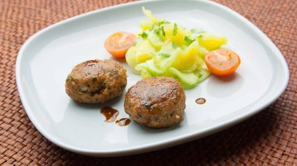 Fleischpflanzerl Recipe meatballs form bavaria