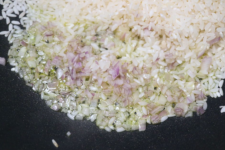 Asparagus risotto approach with shallots