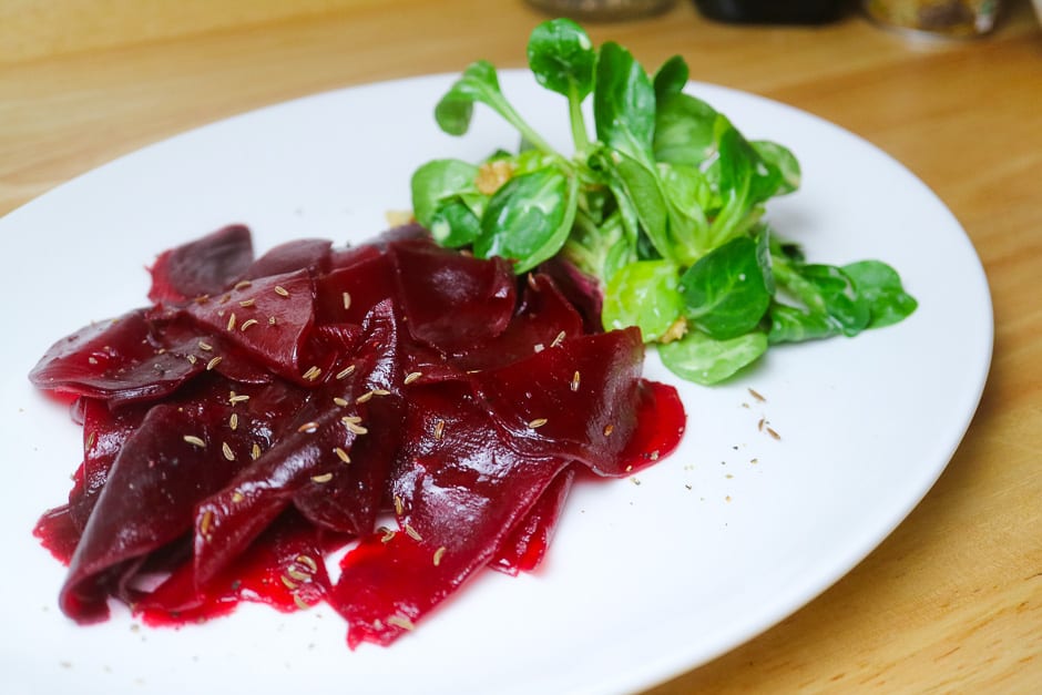 Beetroot carpaccio as a vegetarian variant of the classic carpaccio with beef fillet.