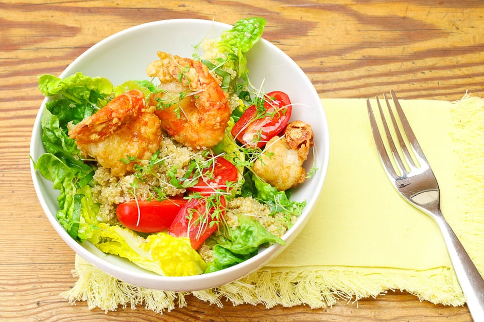 Qinoa salad with shrimp