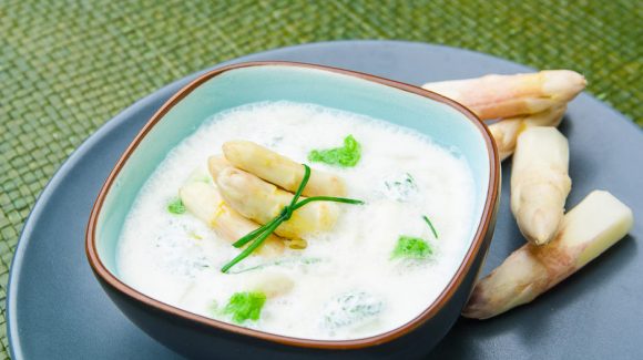 Asparagus soup or cream of asparagus soup recipe picture.