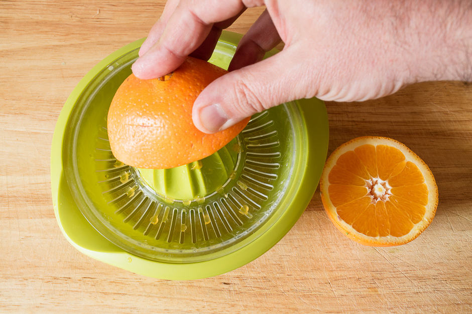 Squeeze oranges