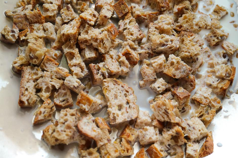 Soaked bread cubes