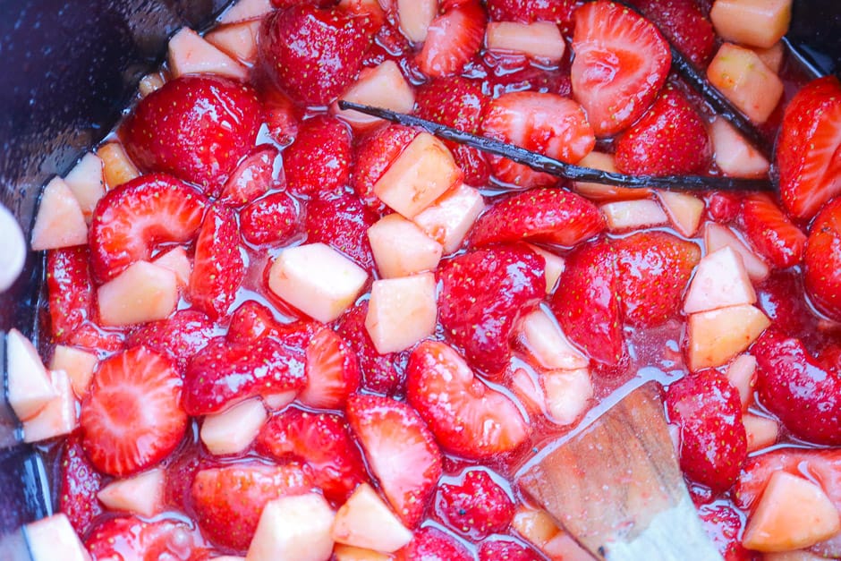 Boil strawberry jam