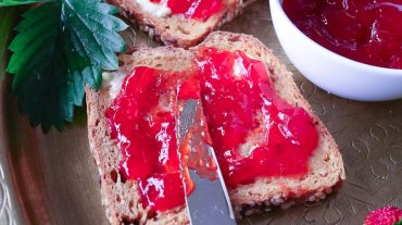 Strawberry jam bread