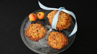 Oat biscuits with walnuts recipe picture