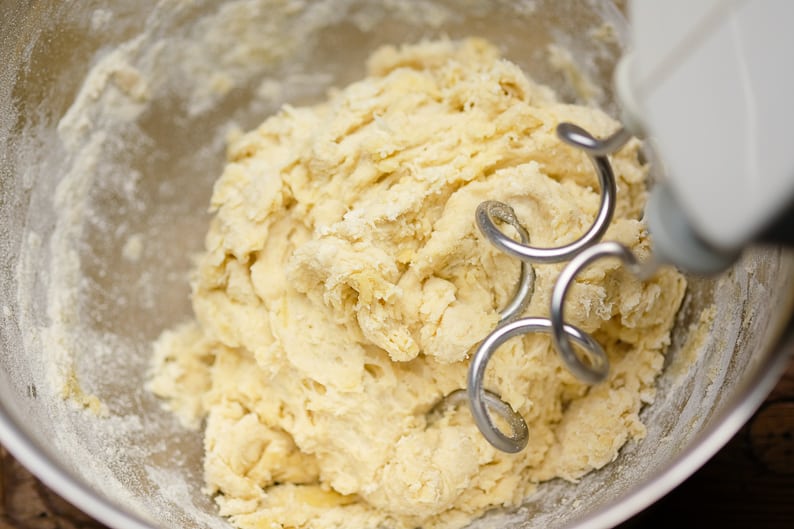 Mix the yeast dough
