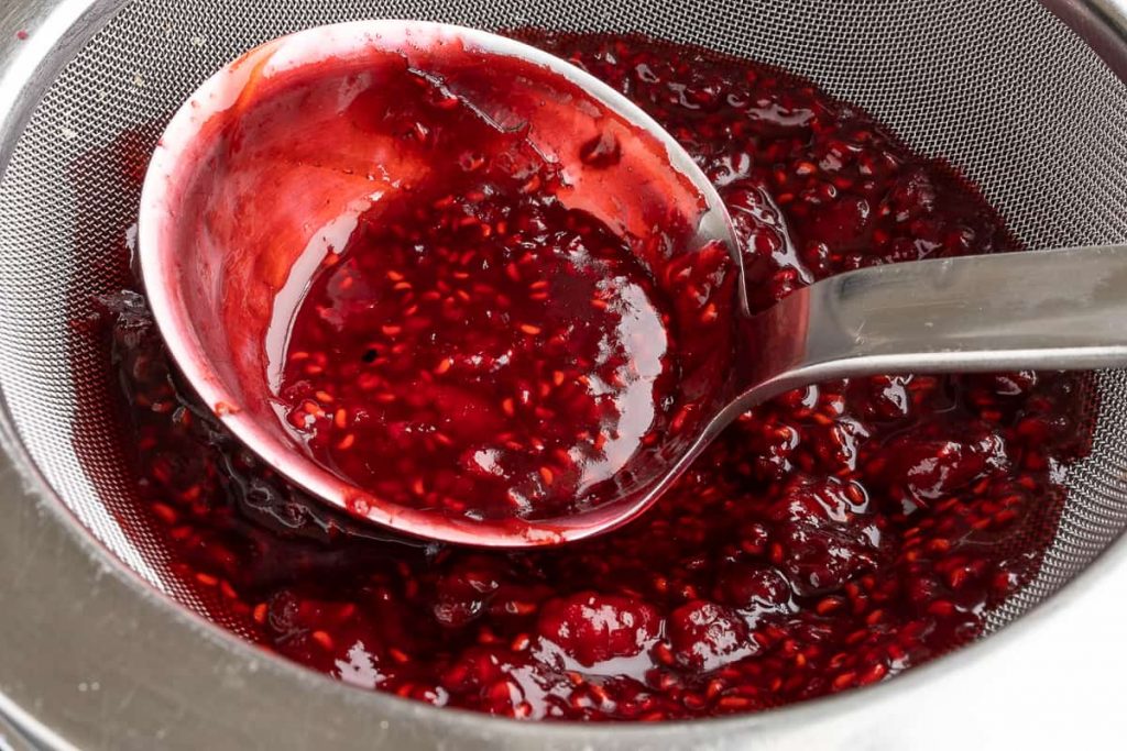 Pass raspberry jam