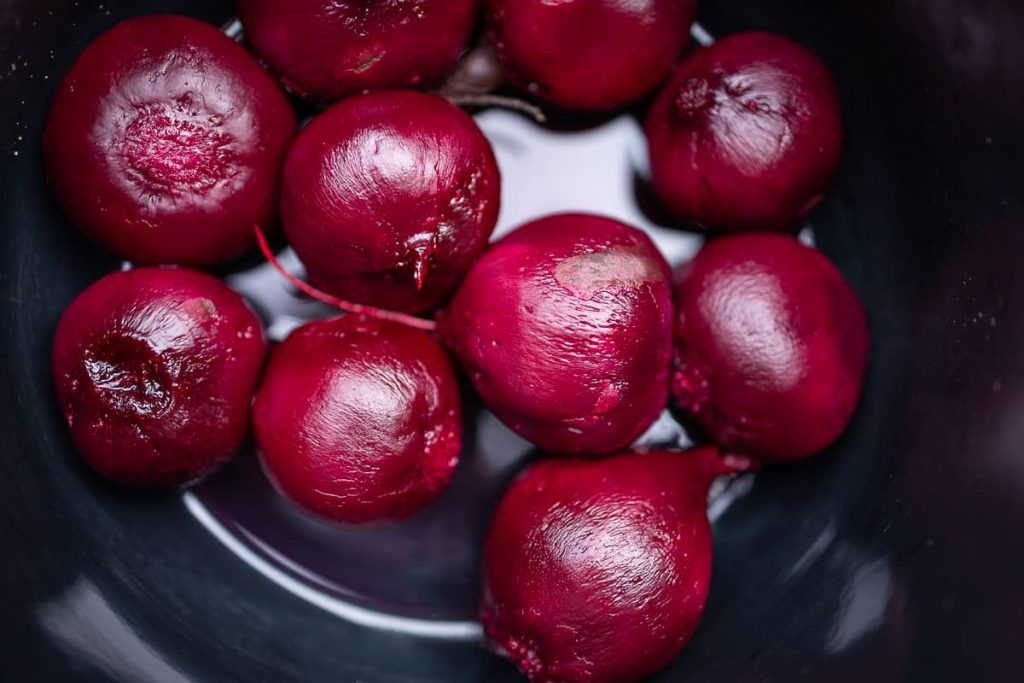 Boiled beetroot in the pot