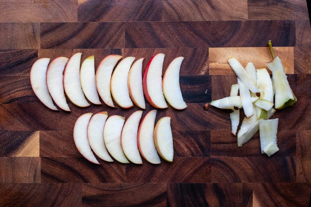 Sliced apple pieces