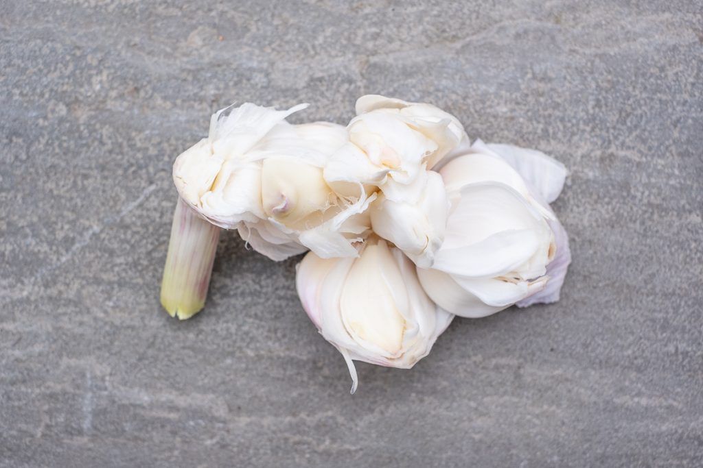 Peel the garlic