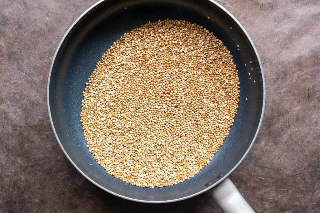 Buckwheat grains in the pan