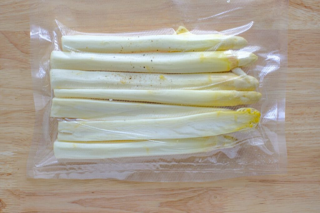 vacuum-packed asparagus