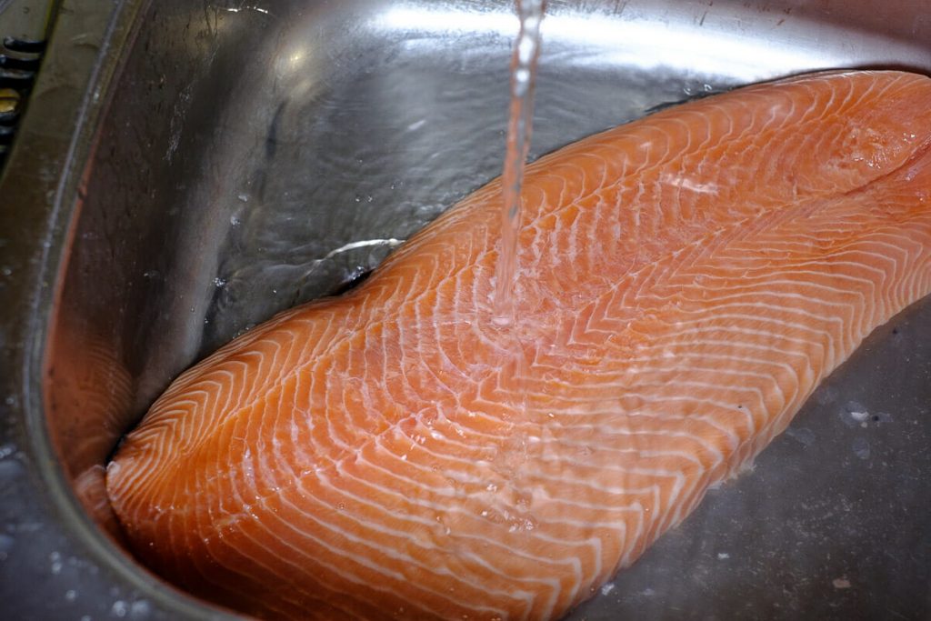 Wash the salmon fillet