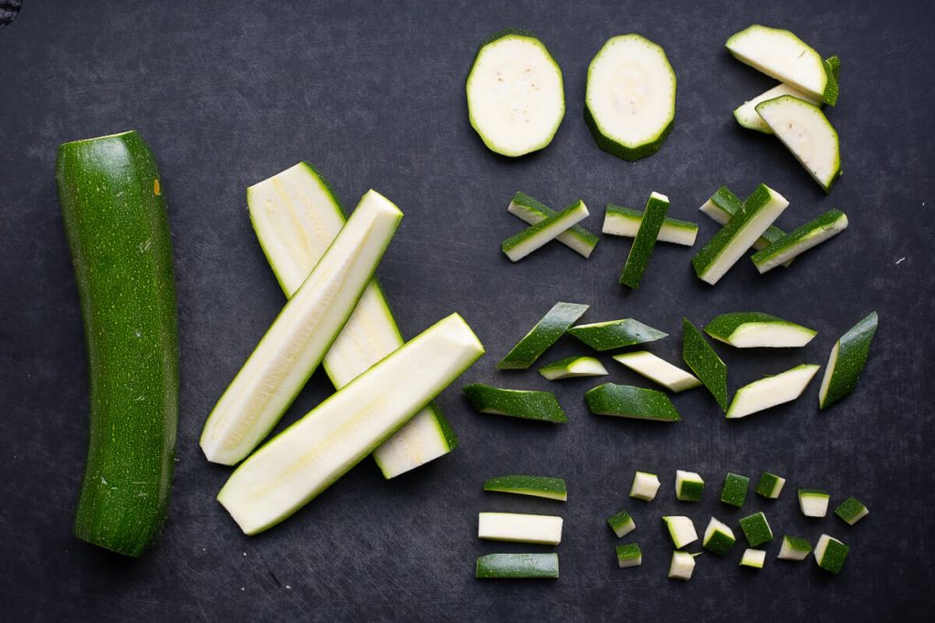 Types of cutting zucchini vegetables