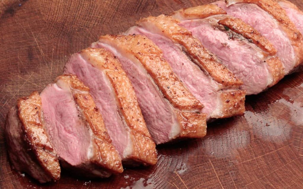 properly carve the duck breast, the meat is cut diagonally.