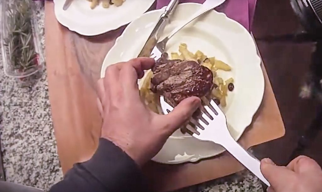 Arrange fillet steak