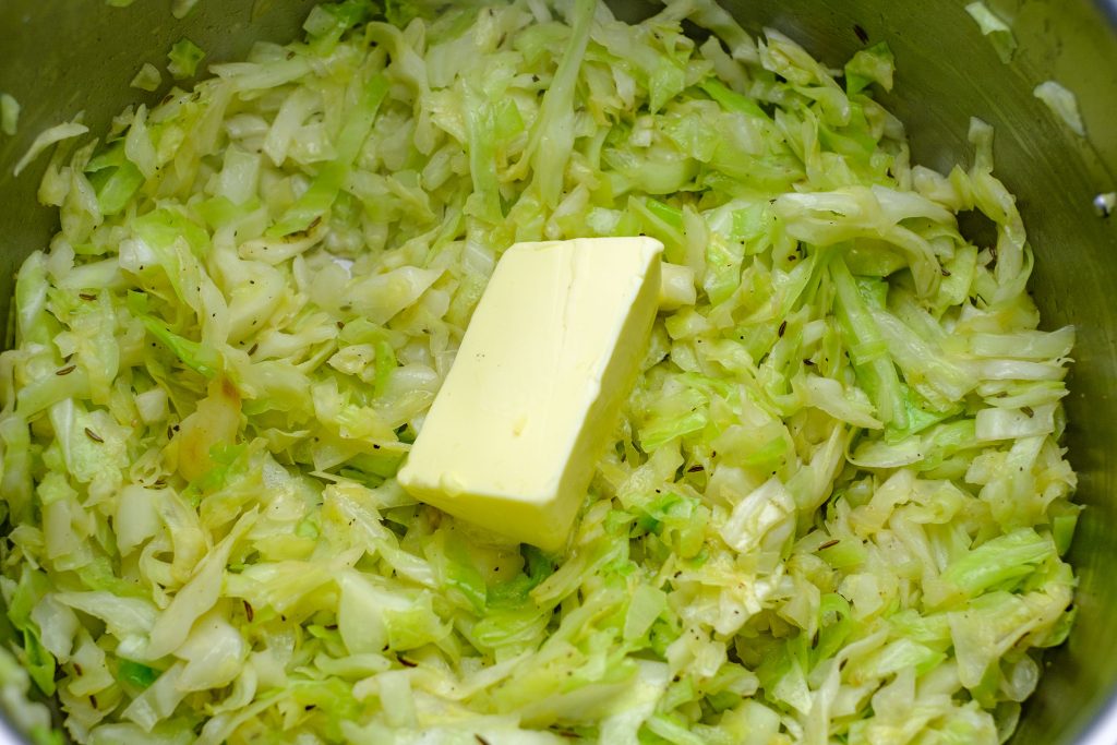 White cabbage braised with butter