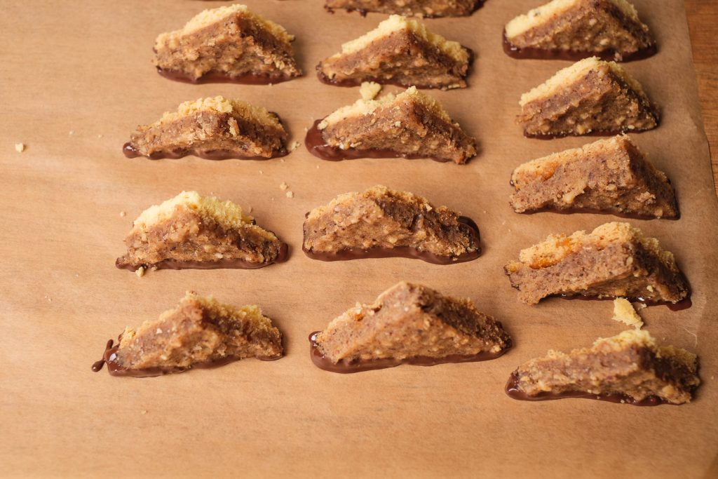 Nut corners with chocolate on baking paper