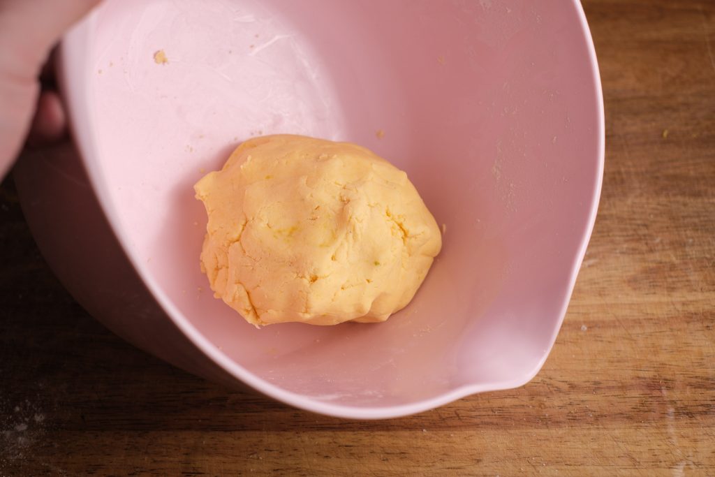 Shortcrust pastry kneaded in the bowl
