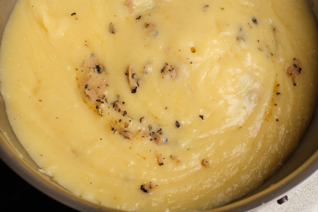 Mashed potatoes with truffle
