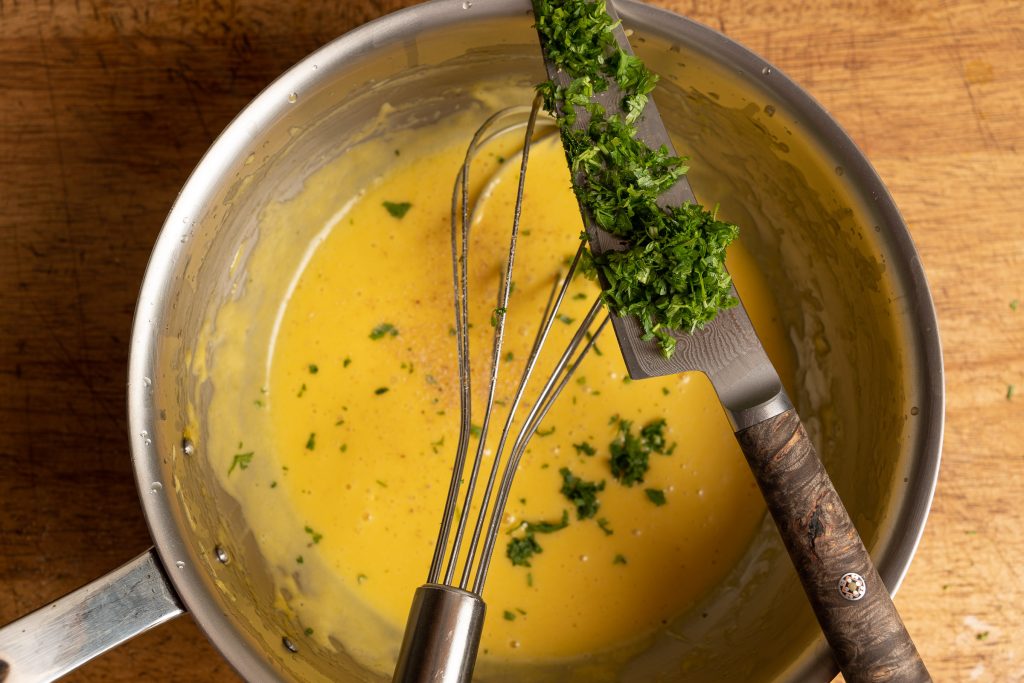 Finish the Bearnaise sauce with chervil