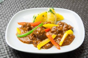 Schweinegulasch Rezept Bild