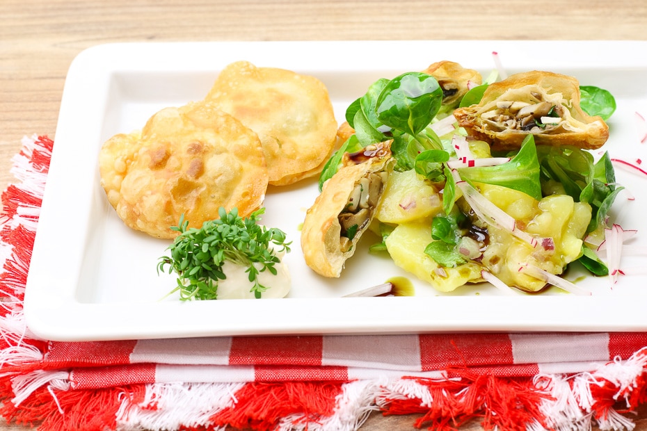 Kartoffelsalat Vorspeise mit Pilz-Tascherl