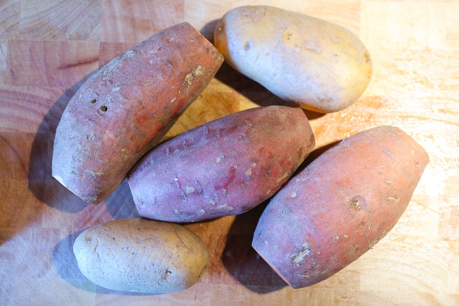 Süßkartoffeln und Kartoffeln für veganes Gulasch 4 Personen