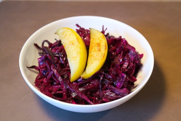 blaukraut-rotkraut-rotkohl angerichtet