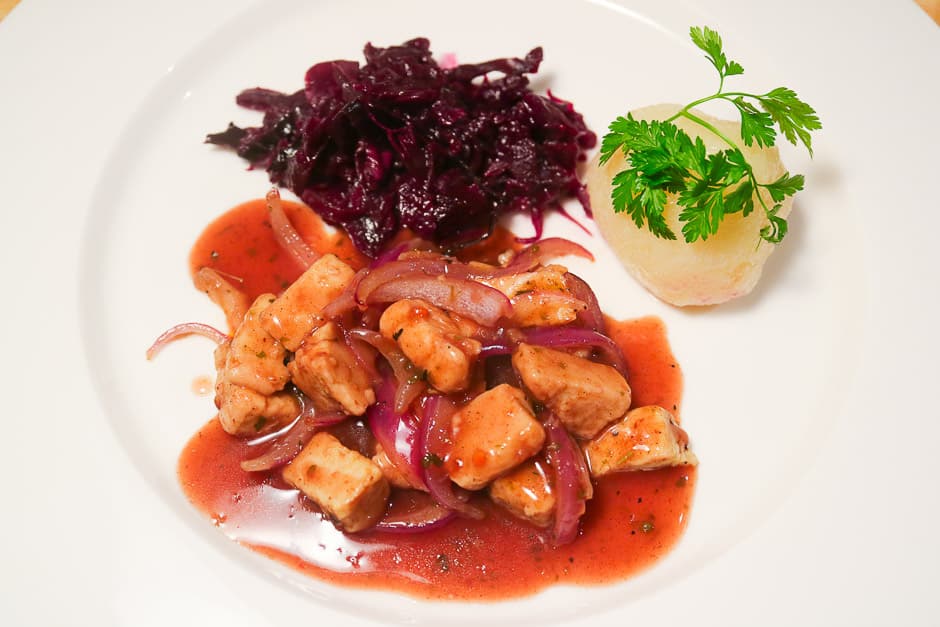 Vegetarische, vegane Gans mit Knödel und Blaukraut Rezept Bild