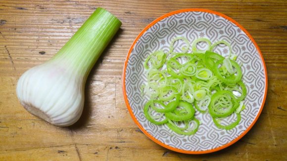 Junger Knoblauch ideal für Spargelrisotto!