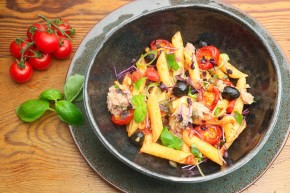 Thunfisch Pasta mit Tomaten Rezept Bild