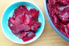 Rote Bete und rote Rüben Salat