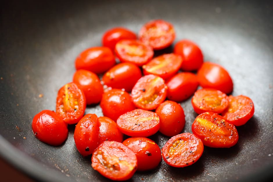 Tomaten anbraten