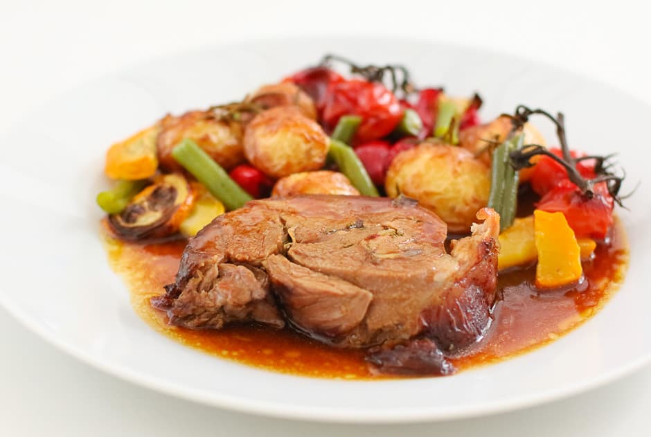 Putenrollbraten mit dunkler Sauce