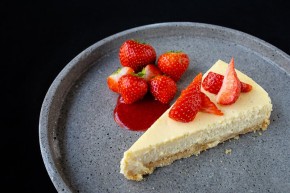 New York Cheesecake mit Erdbeeren