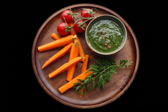 Karottenkraut Pesto