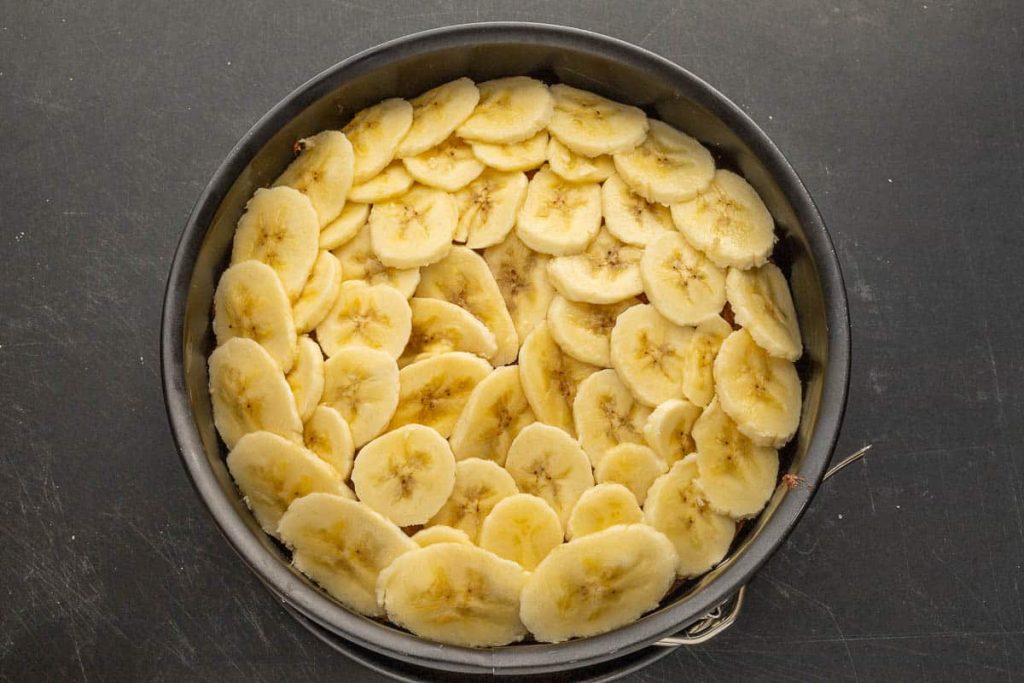 Bananenkuchen mit Topping zum Überbacken