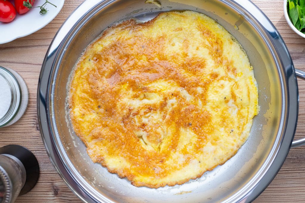 Omelett in der Pfanne