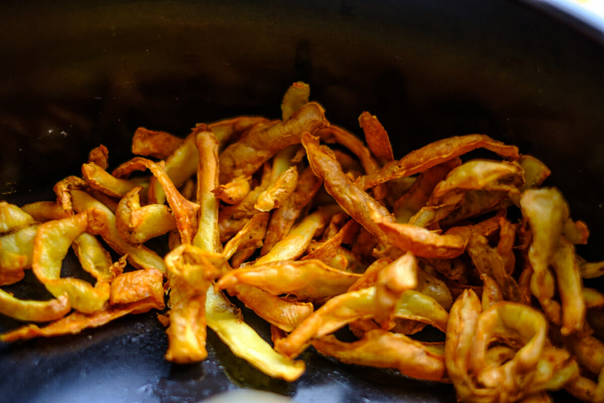 Frittierte Kartoffelschalen