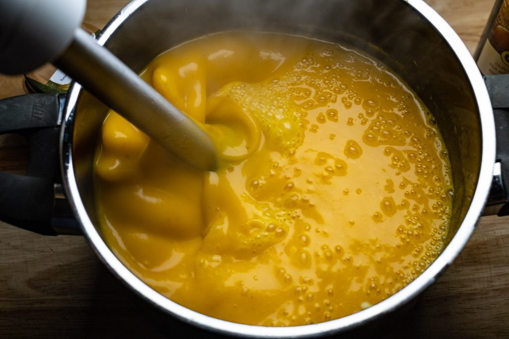 Kürbis Suppe mixen