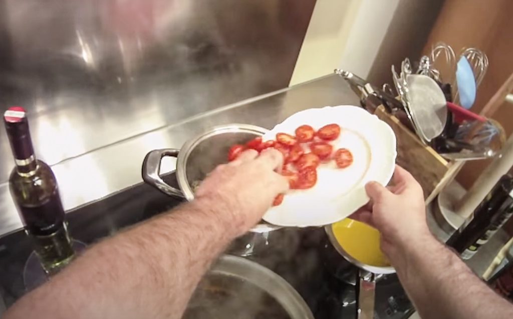 Tomatensoße zubereiten