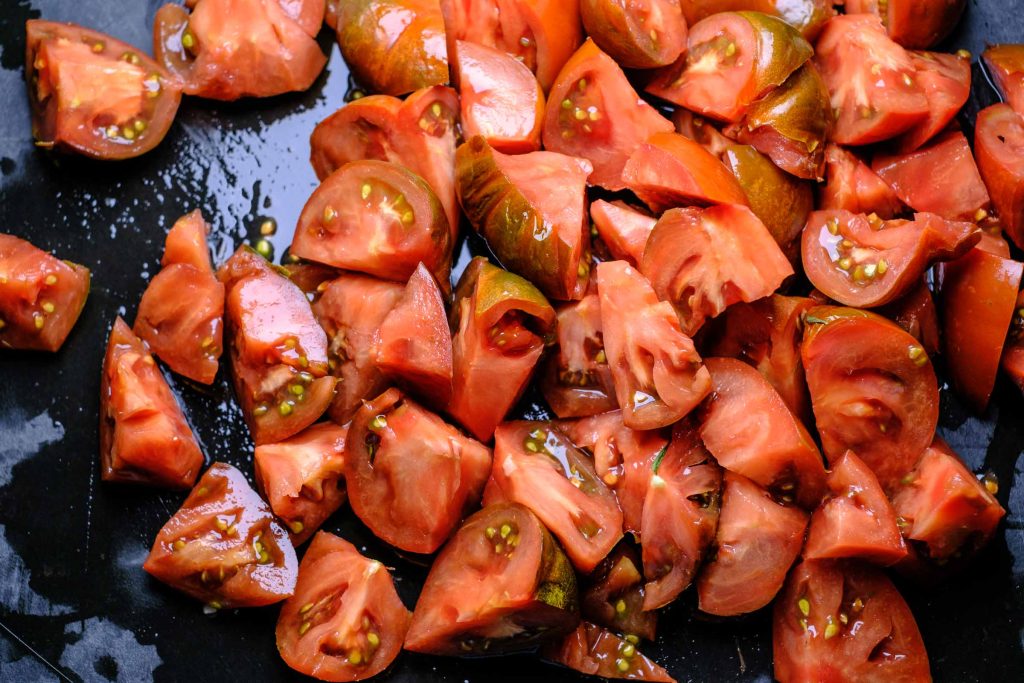 Geschnittene, frische Marmande Tomaten