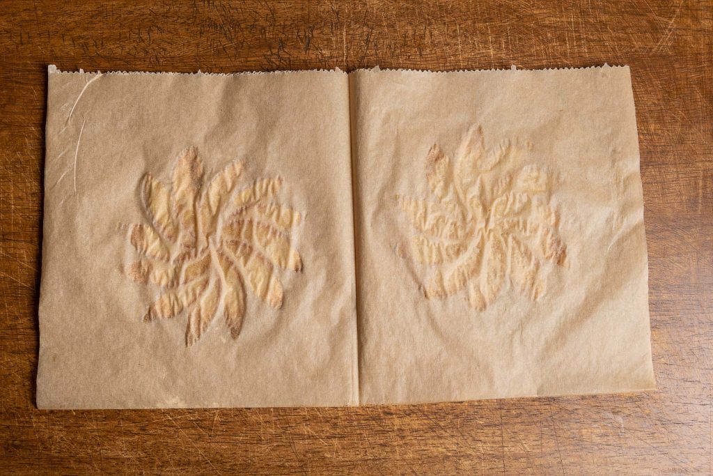 Apfelblumen gebacken im Backpapier