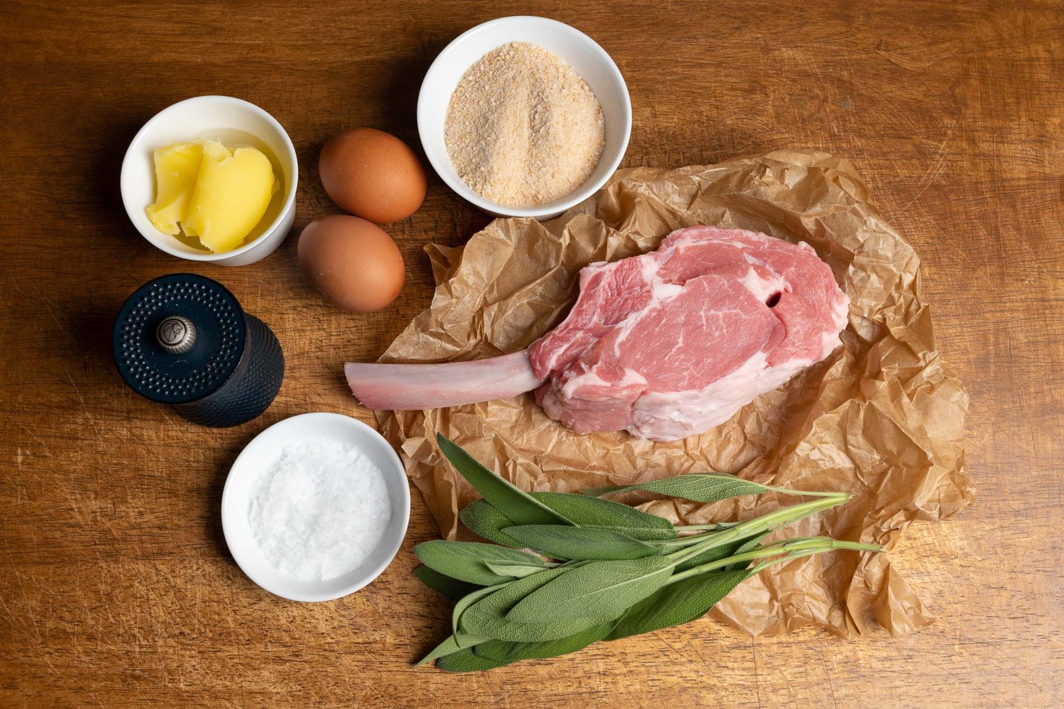 Mailänder Schnitzel Rezept Original für paniertes Kalbskotelett zubereiten