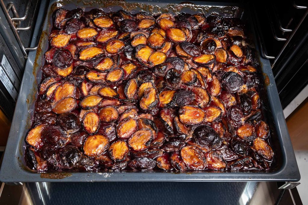 Pflaumenmus im Ofen gekocht